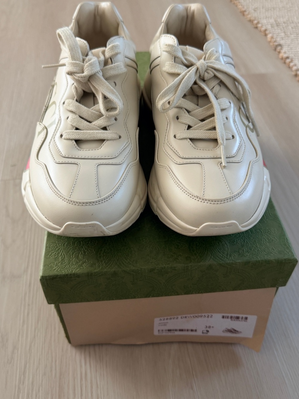 Authentic Gucci women Cream Leather Lace-Up Sneakers